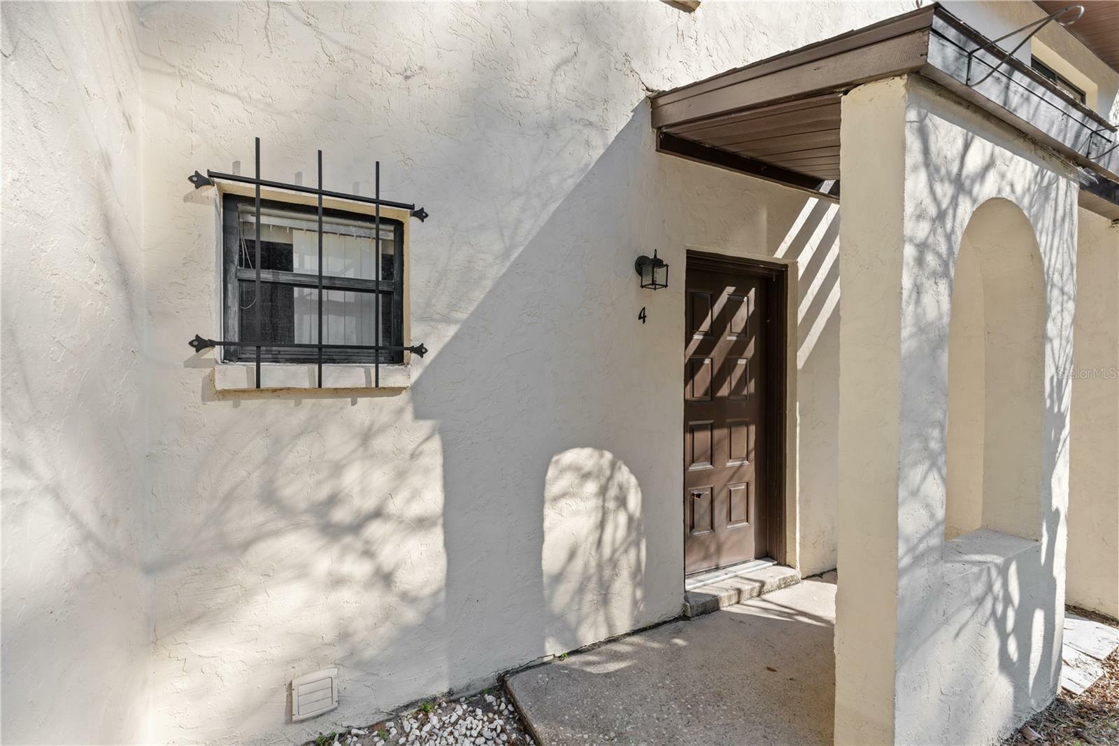 Property Photo:  2735 SW 35th Place 1904  FL 32608 