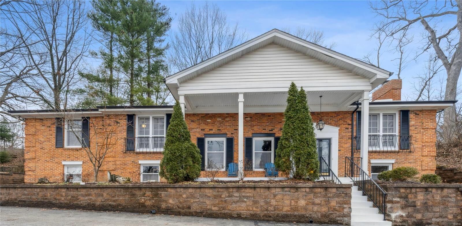 Property Photo:  9474 Bonhomme Woods Drive  MO 63132 