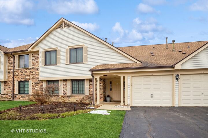 530 Cumberland Trail D  Roselle IL 60172 photo