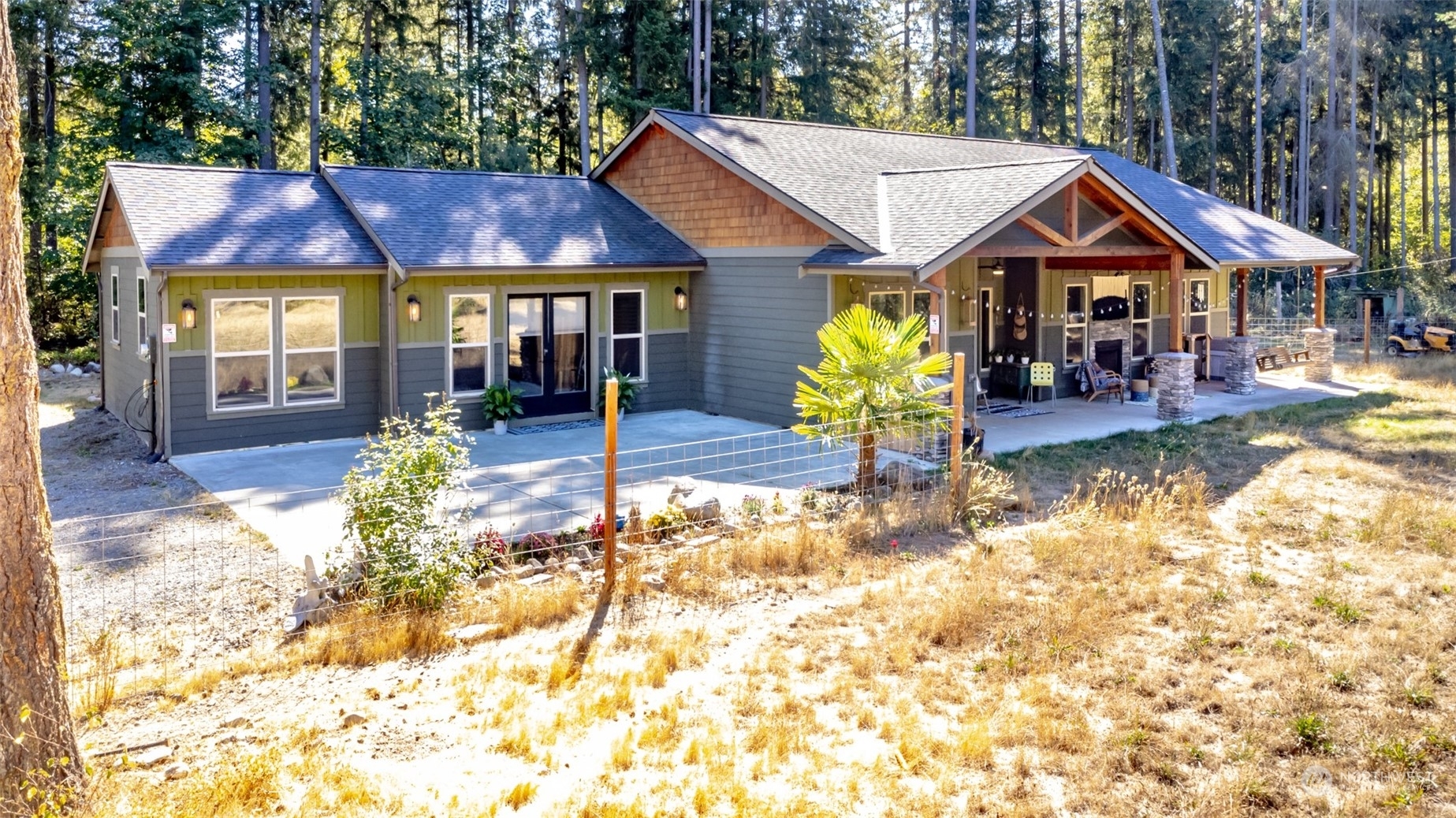 Property Photo:  14240 Mountain Vista Drive SE  WA 98597 