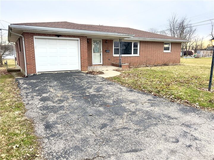 123 E Lawn Street  Saint Paris OH 43072 photo