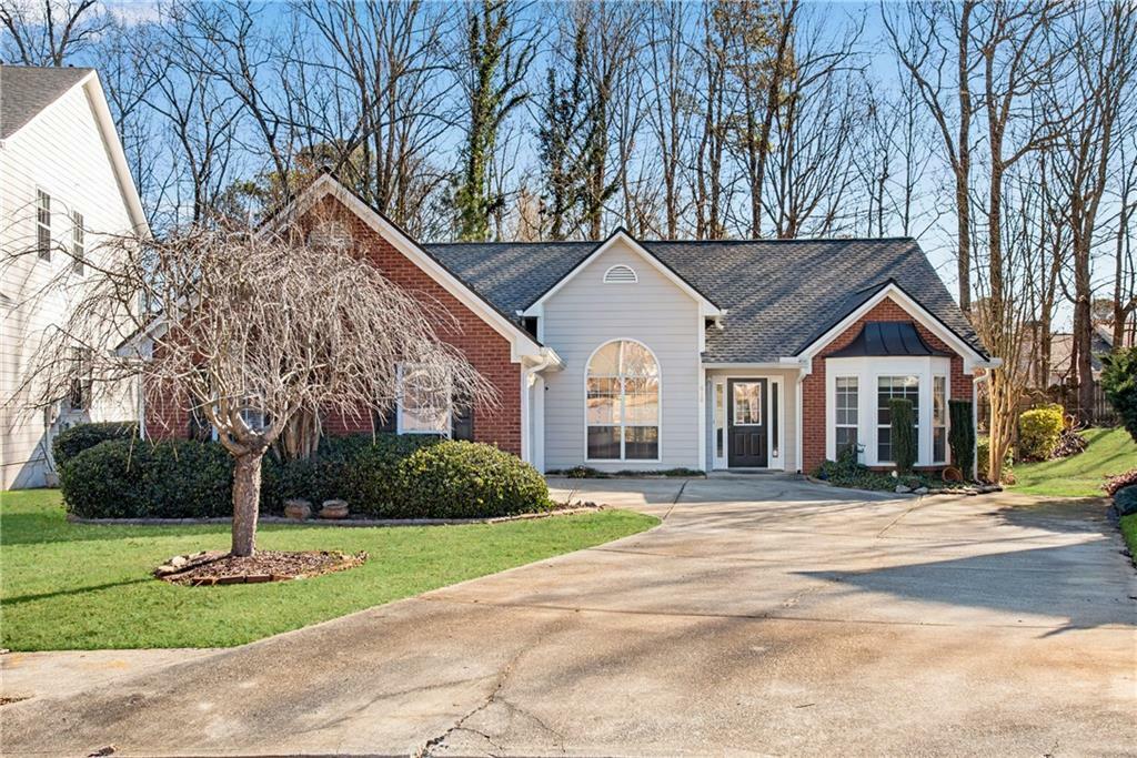 Property Photo:  610 Peachtree Trails Drive  GA 30024 