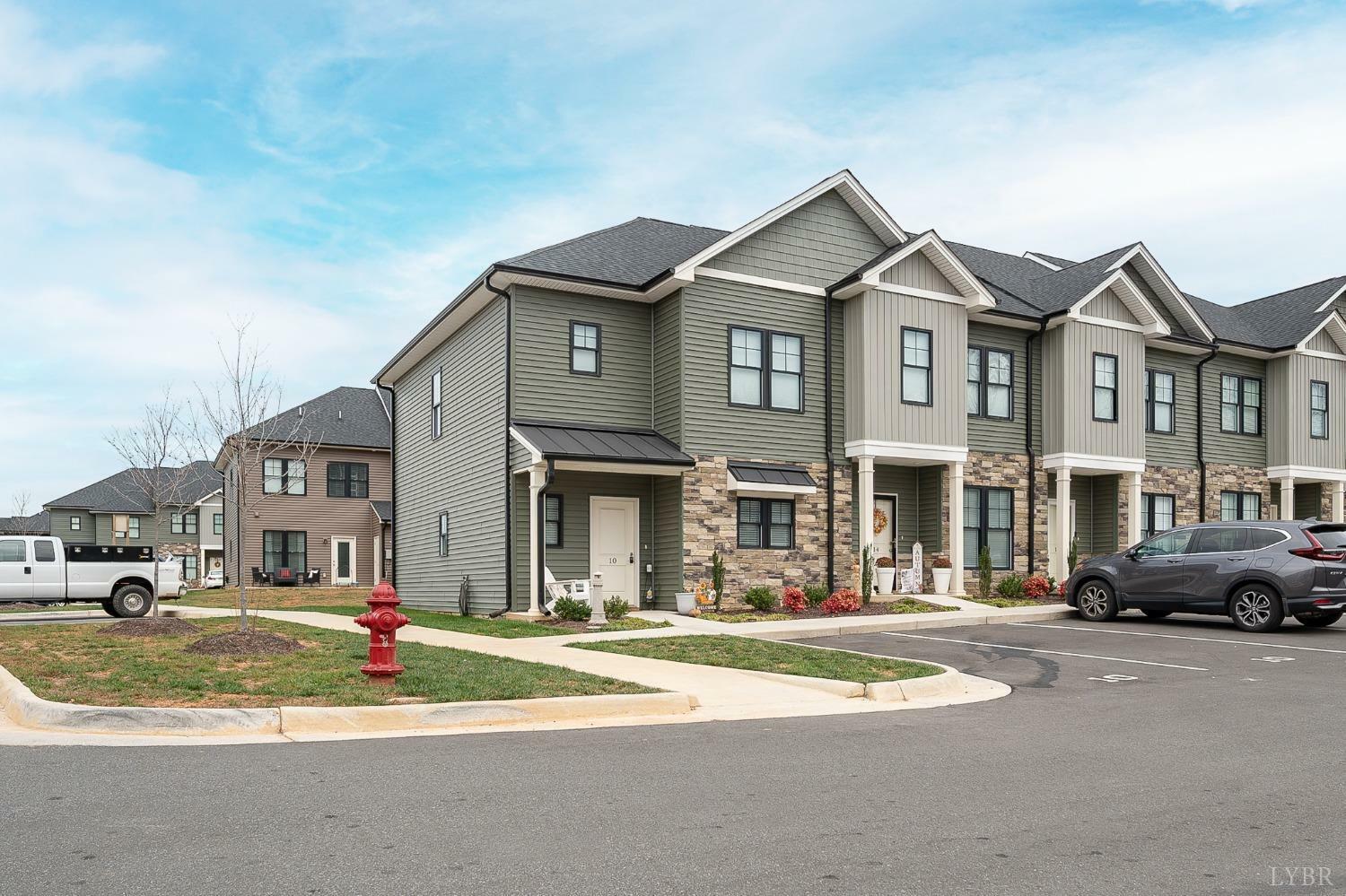 Property Photo: 10 Cuddington Lane VA 24501
