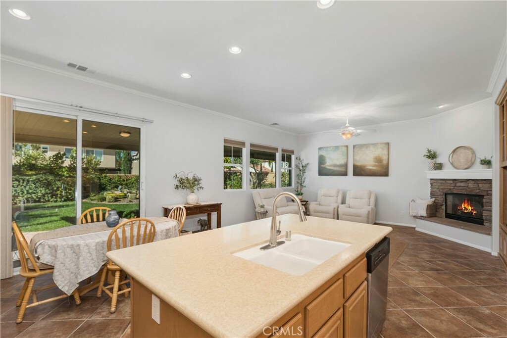 Property Photo:  43917 Country Ridge Court  CA 92592 