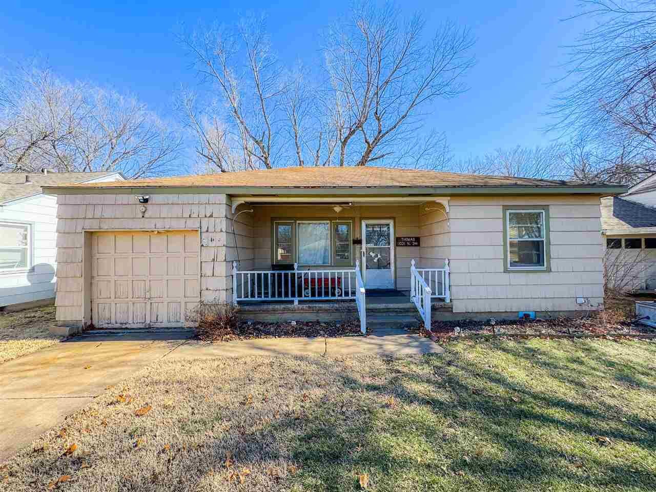 Property Photo:  1021 N 2nd  OK 74601 