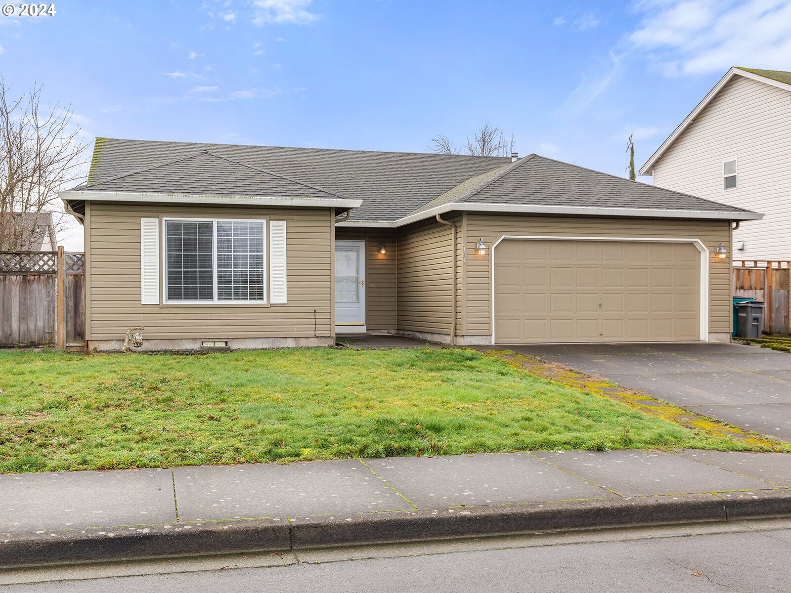 Property Photo:  2107 NE 84th St  WA 98665 