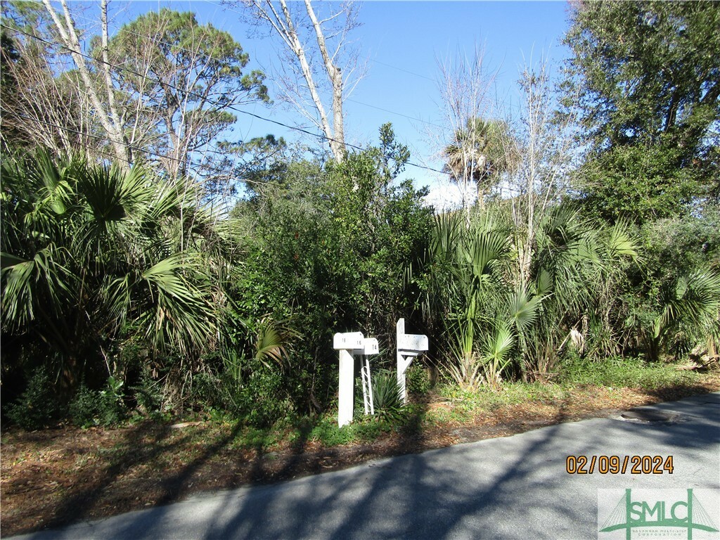 Property Photo:  13 6th Avenue  GA 31328 