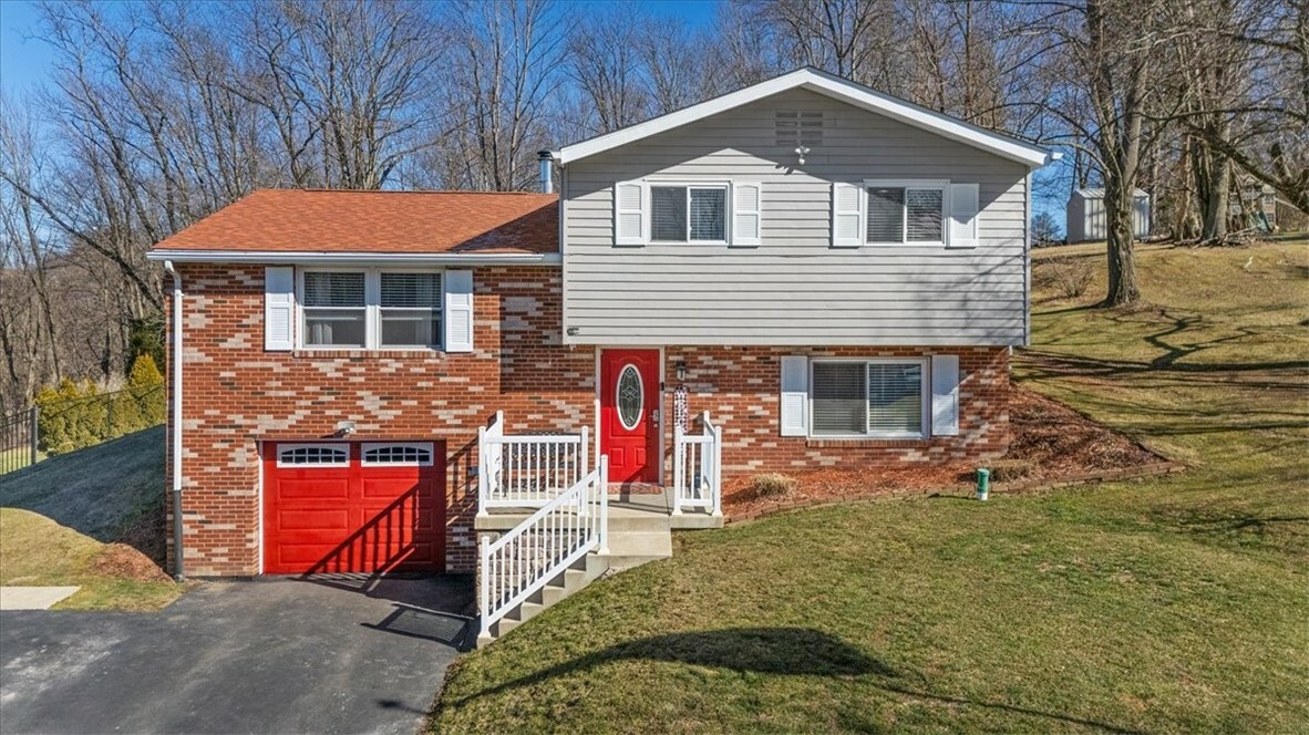 Property Photo:  271 Foster Rd  PA 15066 