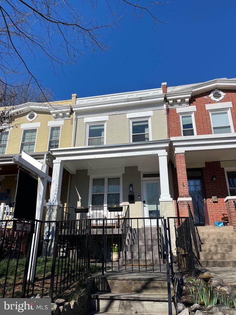 Property Photo:  406 Tennessee Avenue NE  DC 20002 