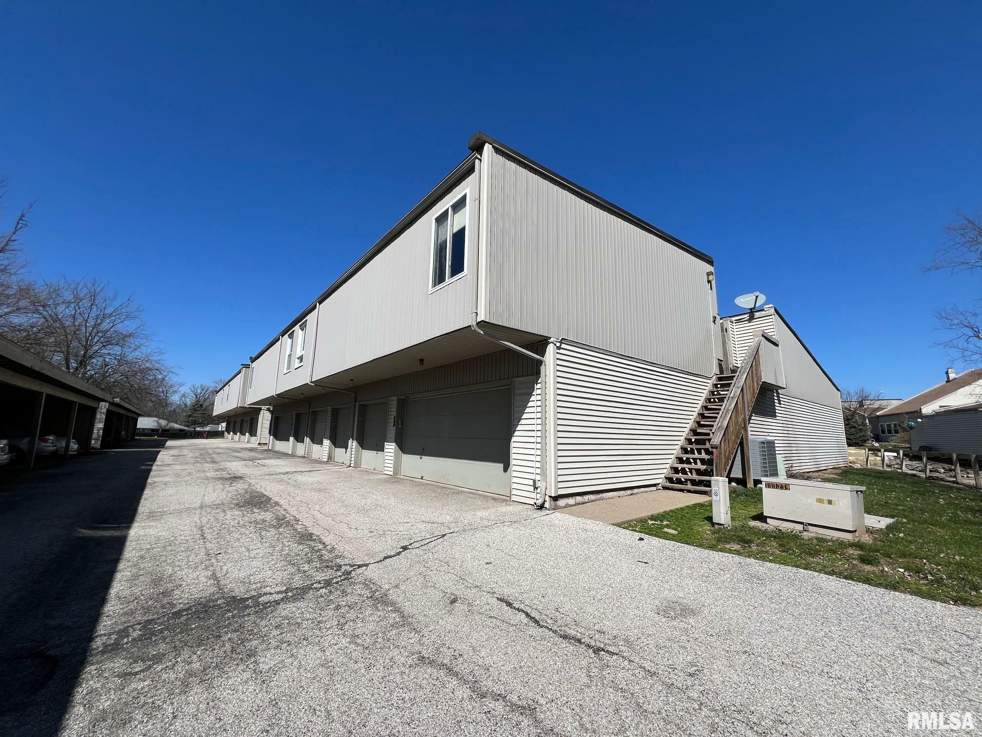 Property Photo:  6809 N Frostwood Parkway 48  IL 61615 