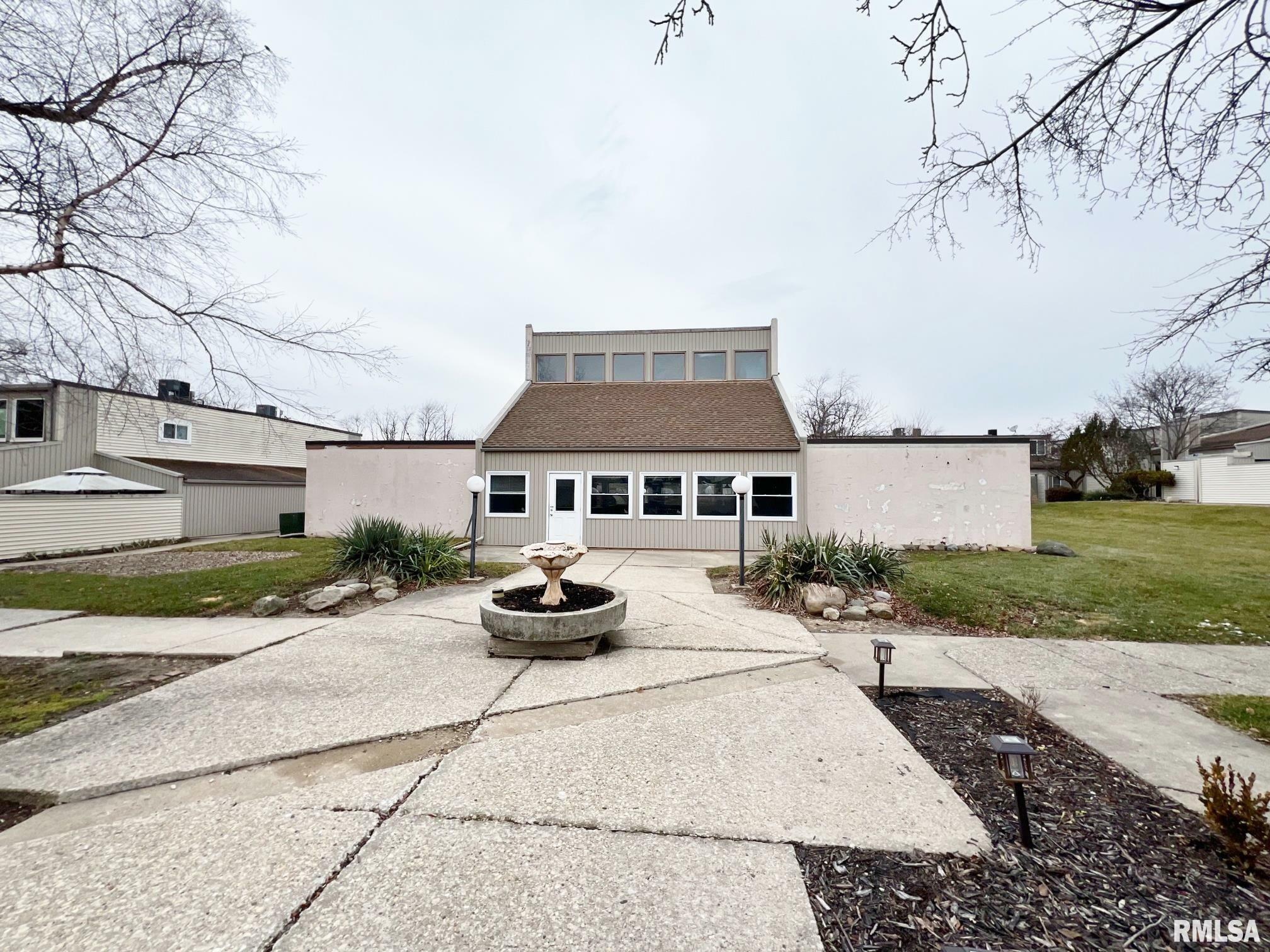 Property Photo:  6809 N Frostwood Parkway 47  IL 61615 