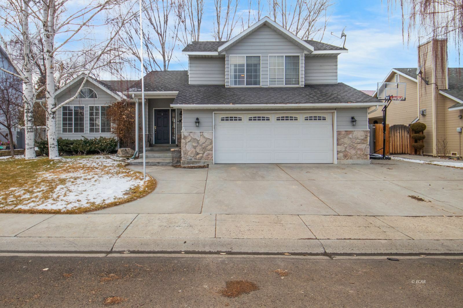 Property Photo:  301 Poplar Drive  NV 89801 