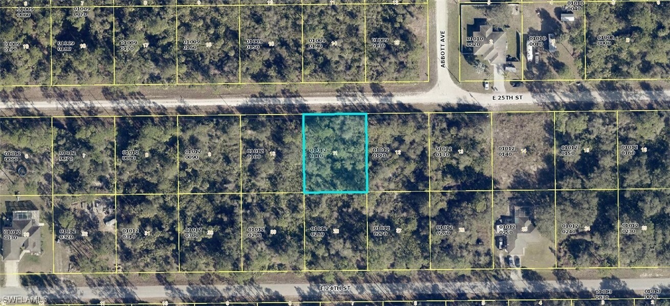 Property Photo:  4222 E 25th Street  FL 33920 