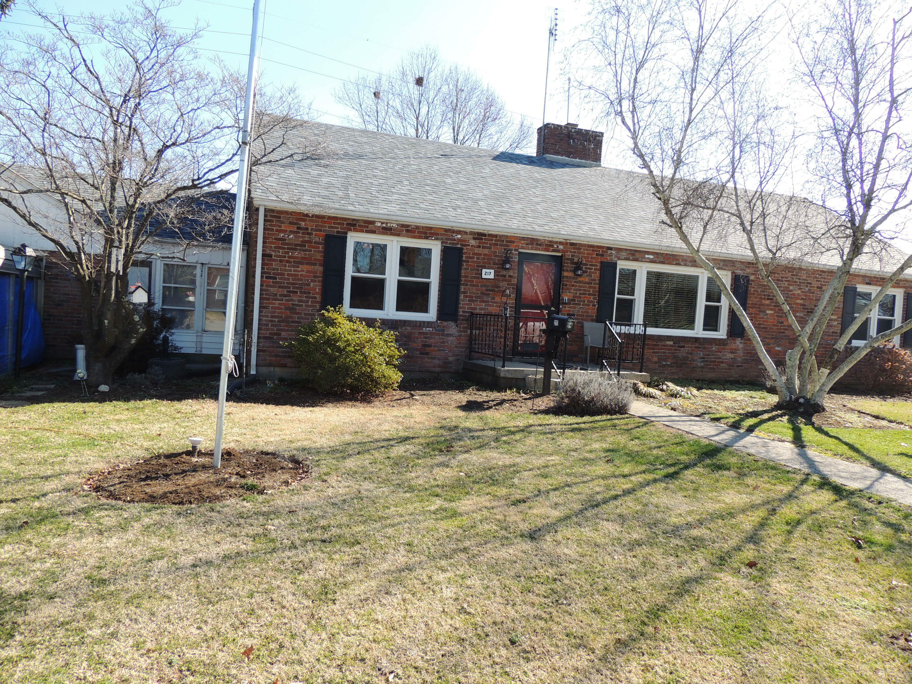 Property Photo:  217 Holly Street  KY 40601 