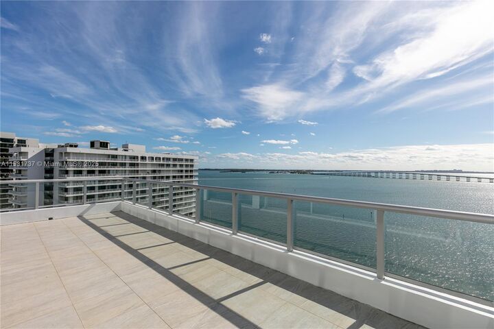 Property Photo: 1541 Brickell Ave C1507 FL 33129