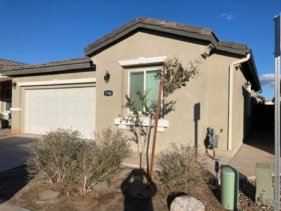 Property Photo:  2708   Saddleback Dr  CA 92251 