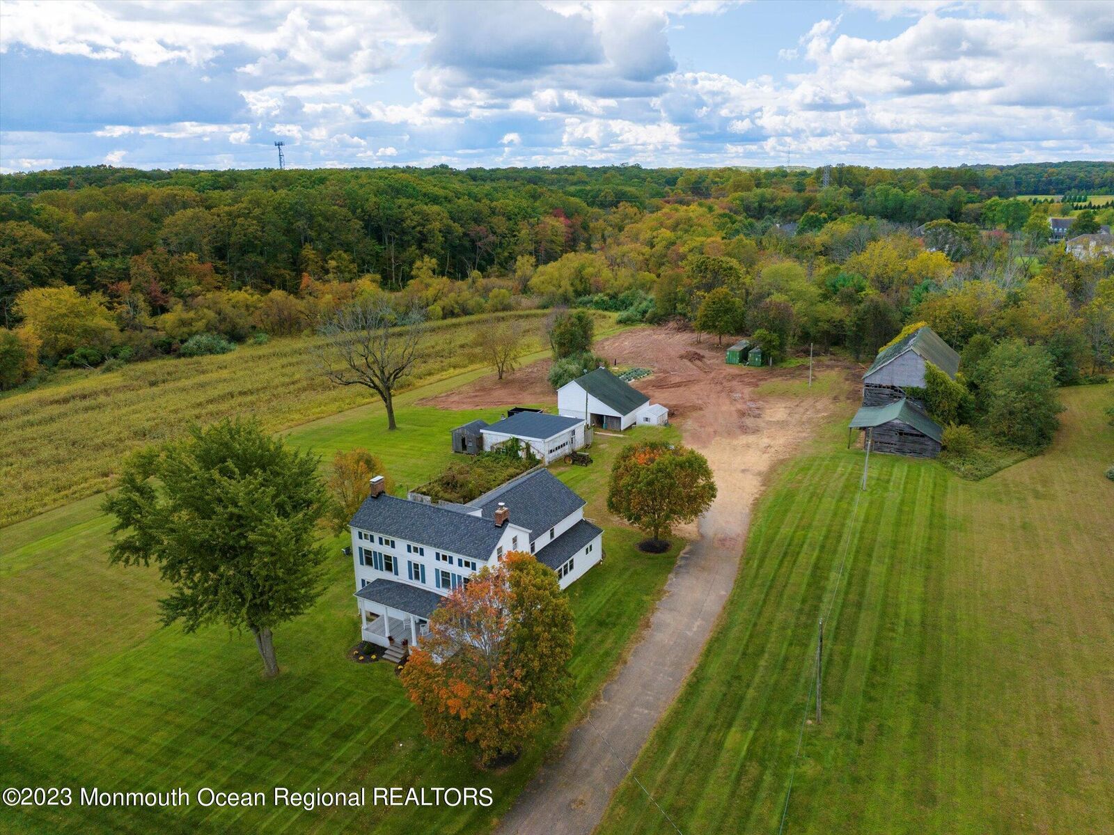 Property Photo:  99 Stillhouse Road  NJ 08510 