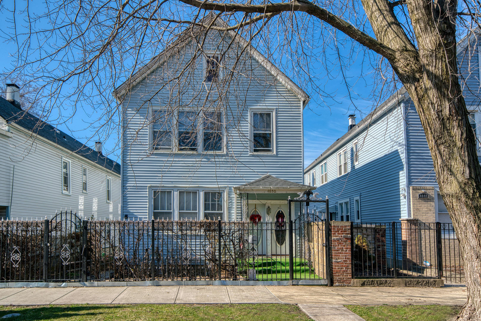 Property Photo:  4850 S Honore Street  IL 60609 