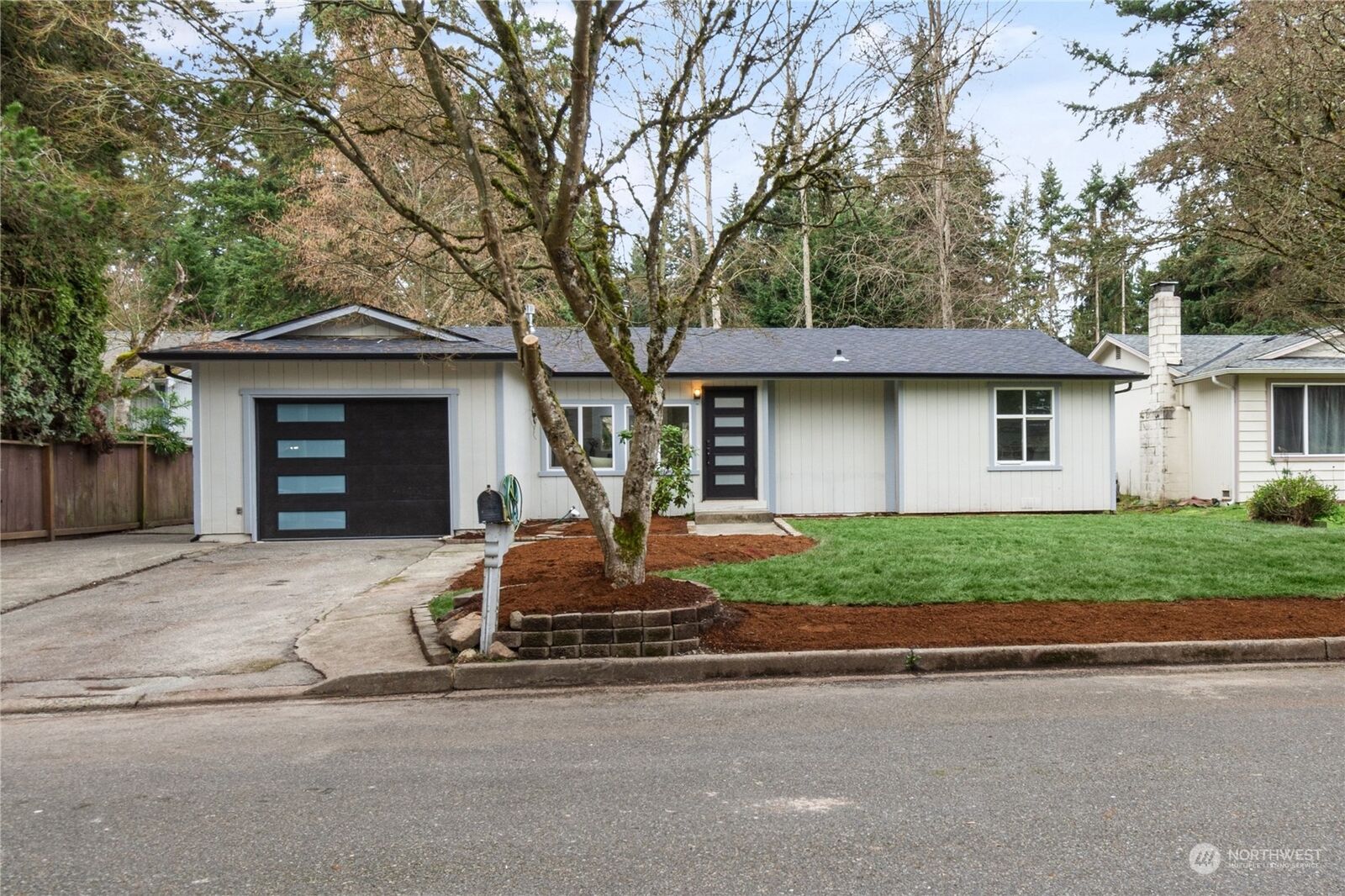 Property Photo:  6114 NE 204th Street  WA 98028 