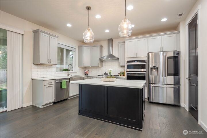 Property Photo:  13143 178th Avenue E  WA 98391 