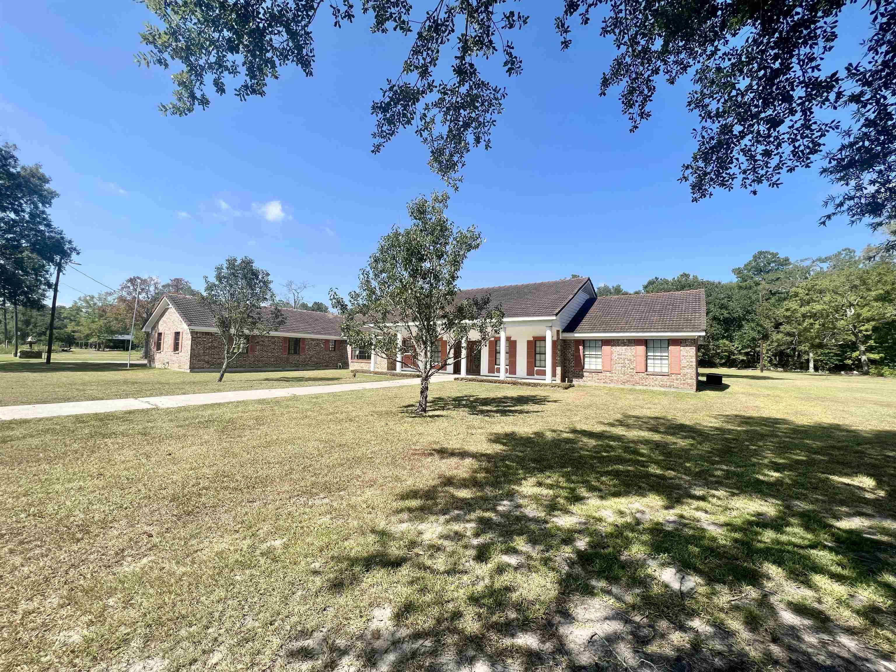 Property Photo:  800 McDaniel  TX 77662 