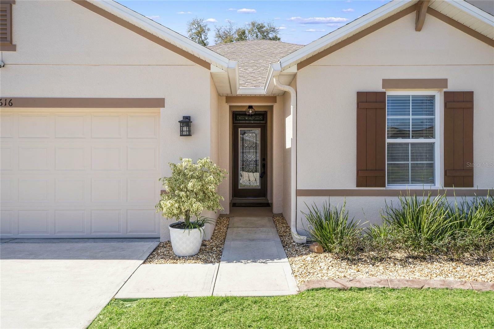 Property Photo: 2616 Summerglen Lane FL 32726