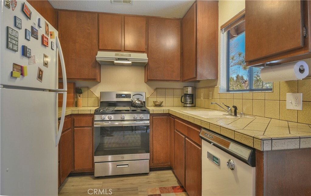 Property Photo:  864 Nadelhorn Drive  CA 92352 