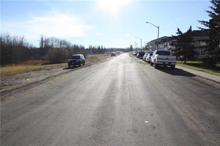 Property Photo:  00 99 Street  AB T0A 2C0 