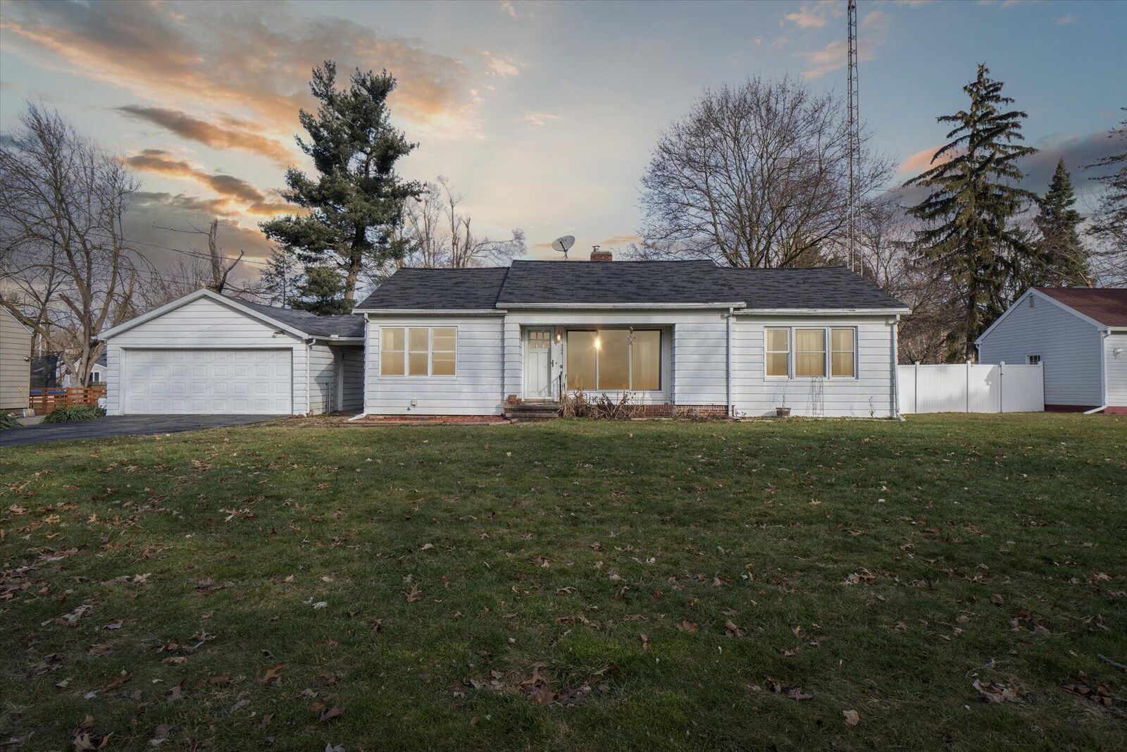 Property Photo:  520 Heyser Street  MI 49203 