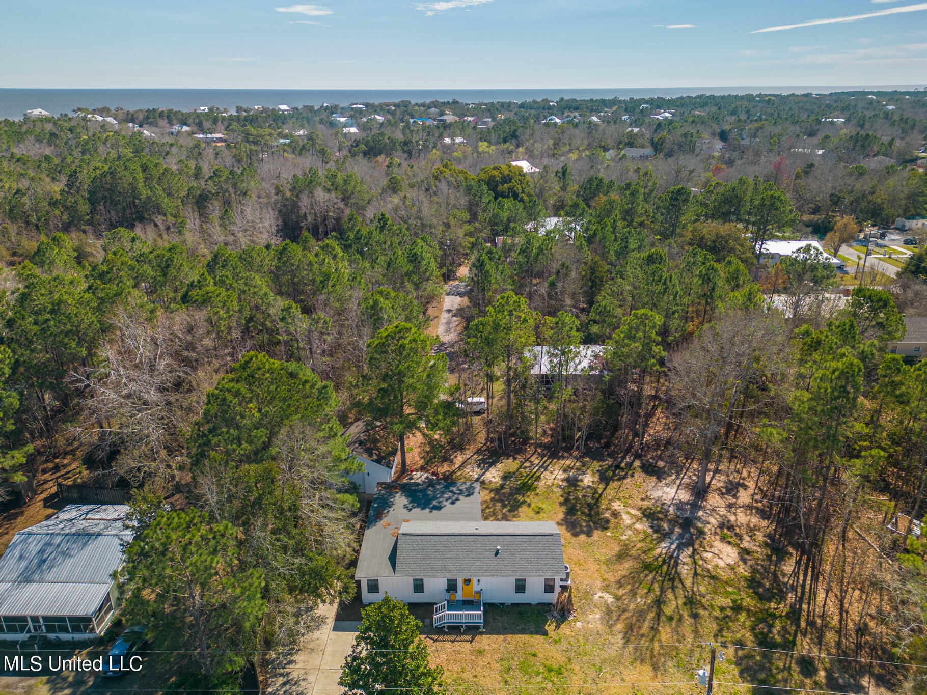 Property Photo:  411 Necaise Street  MS 39576 