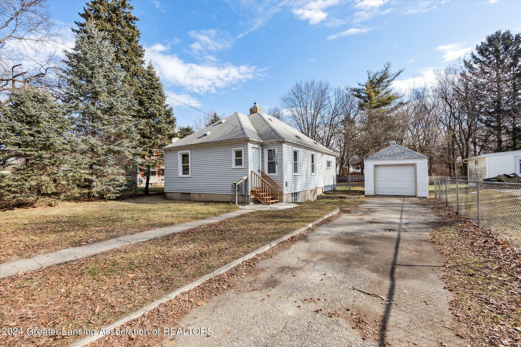 Property Photo:  1620 Comfort Street  MI 48915 