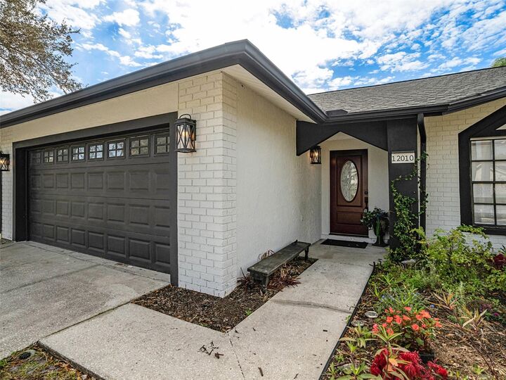 Property Photo:  12010 Littleberry Court  FL 33635 