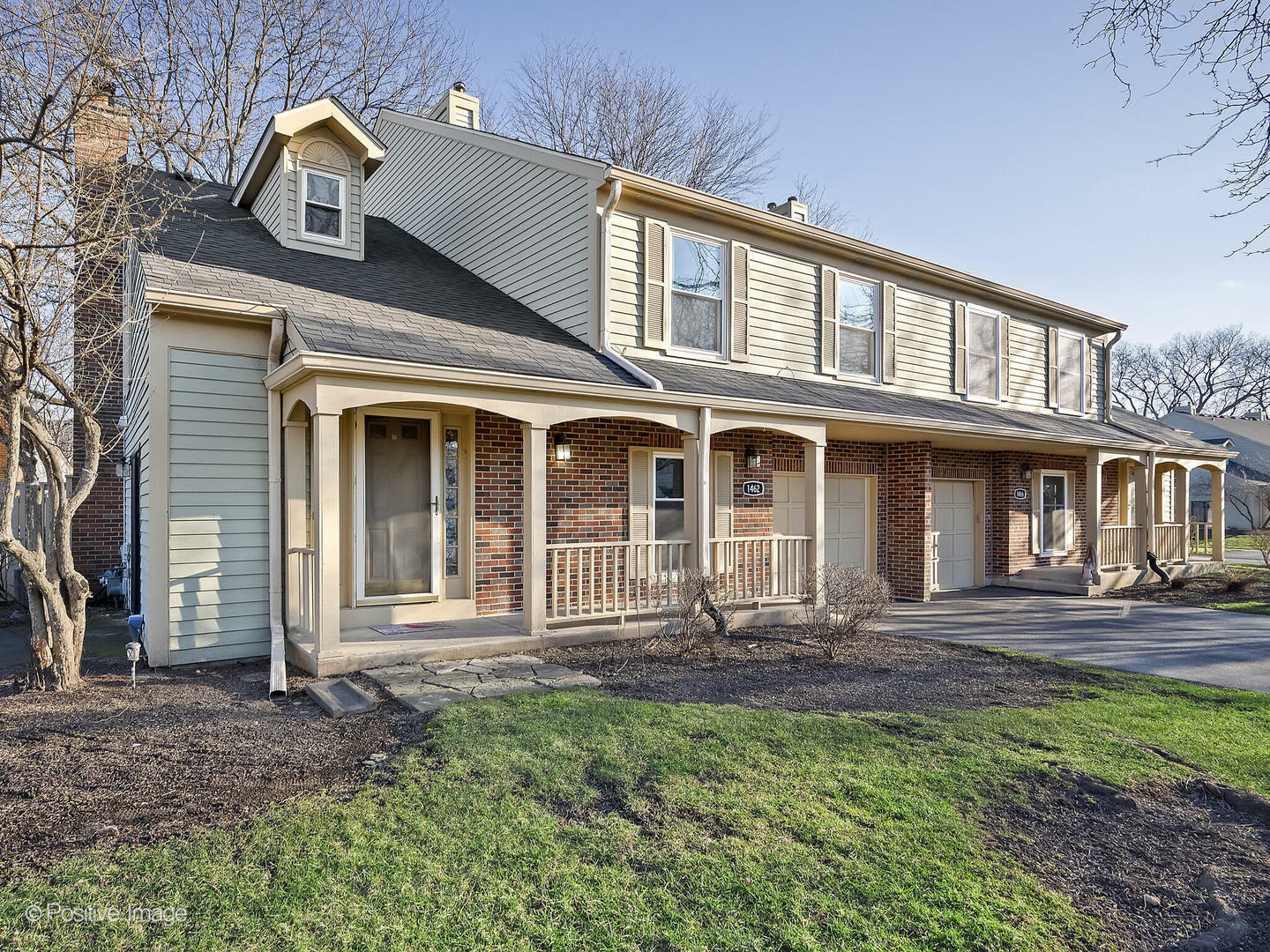Property Photo: 1462 Queensgreen Circle IL 60563