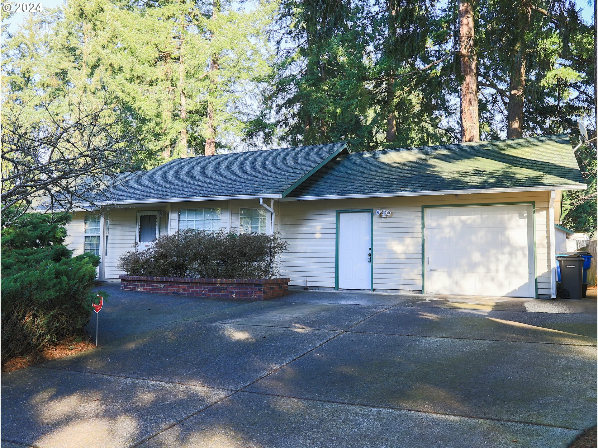 Property Photo:  1313 NE 82nd Ave  WA 98664 