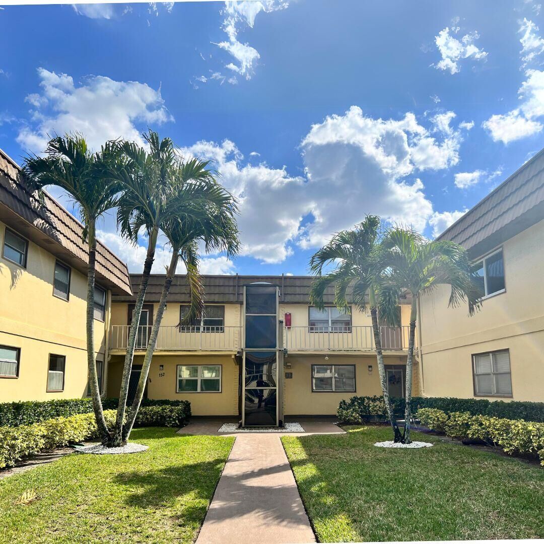 Property Photo: 180 Saxony D FL 33446