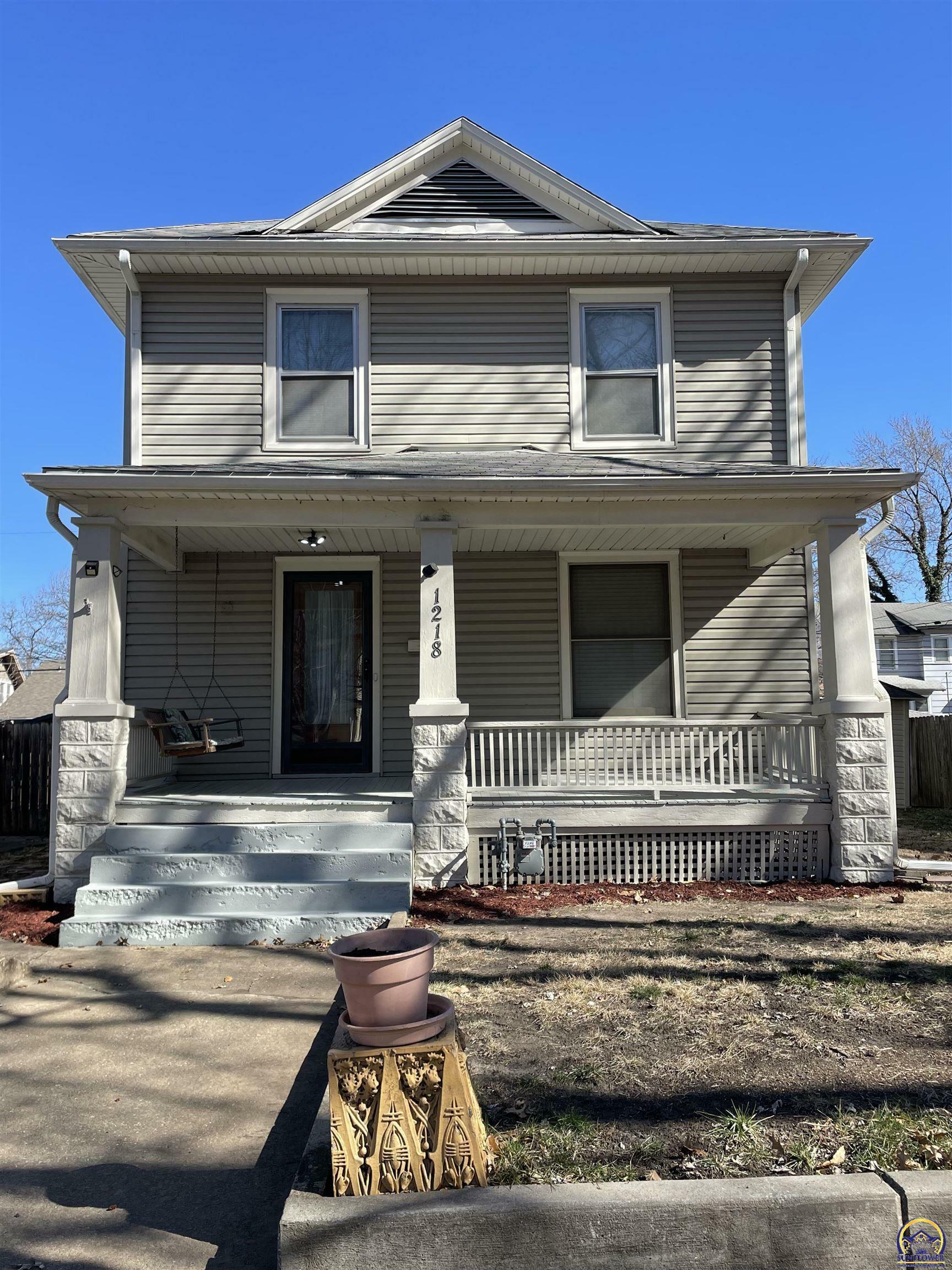 Property Photo:  1218 SW Garfield Ave  KS 66604 