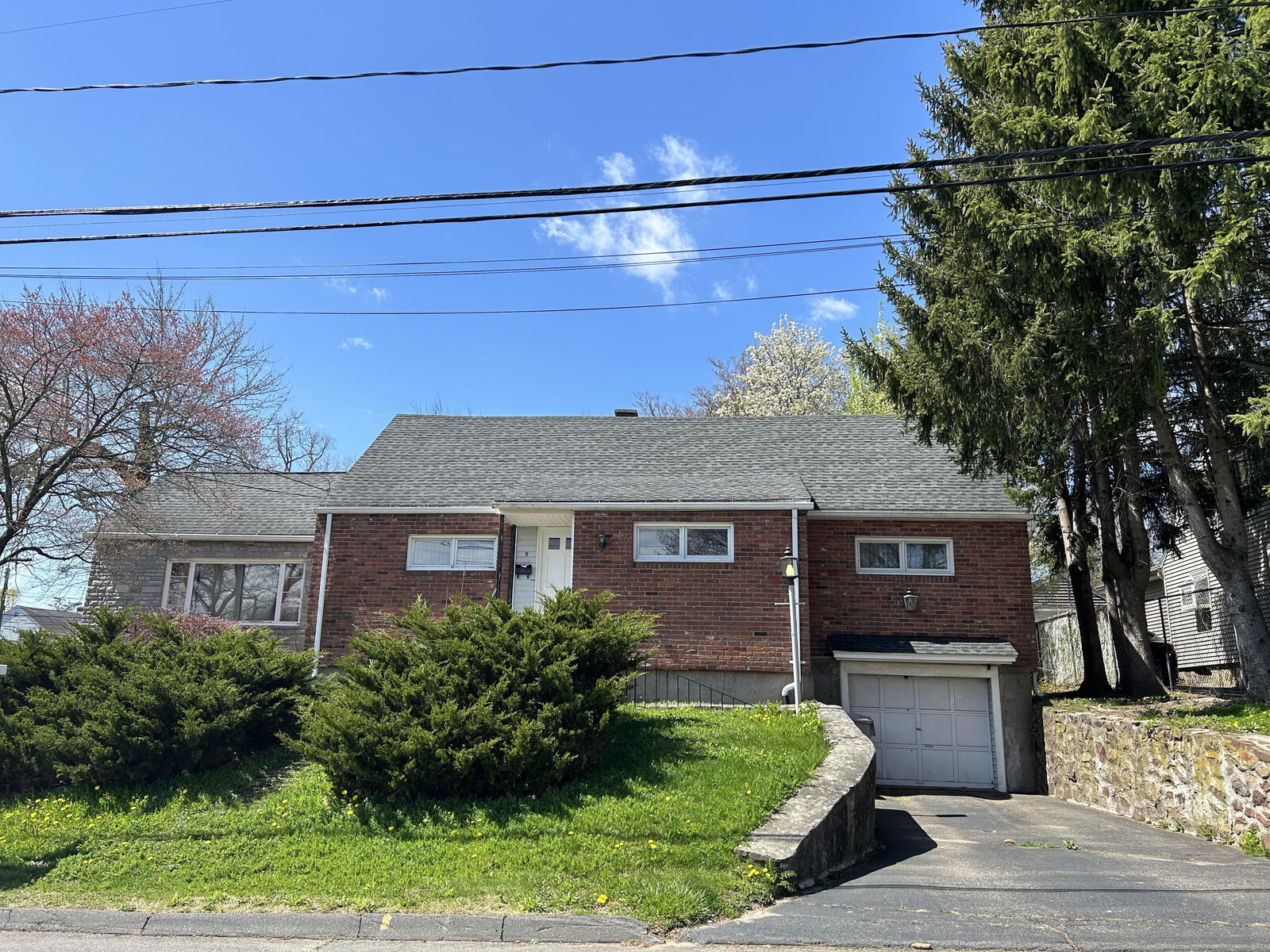 Property Photo: 5 Barbara Road CT 06010