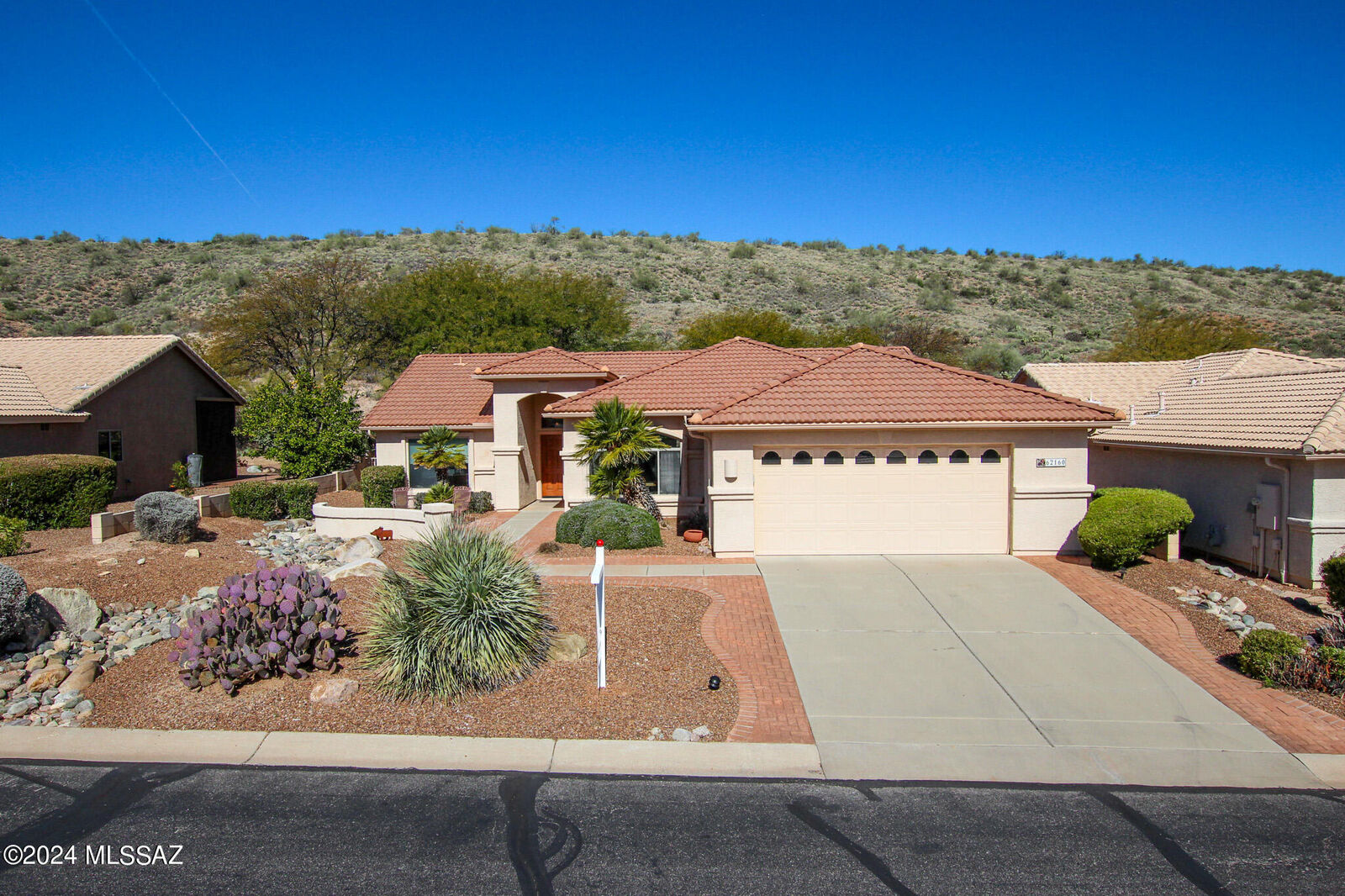 Property Photo:  62160 E Sand Crest Drive  AZ 85739 