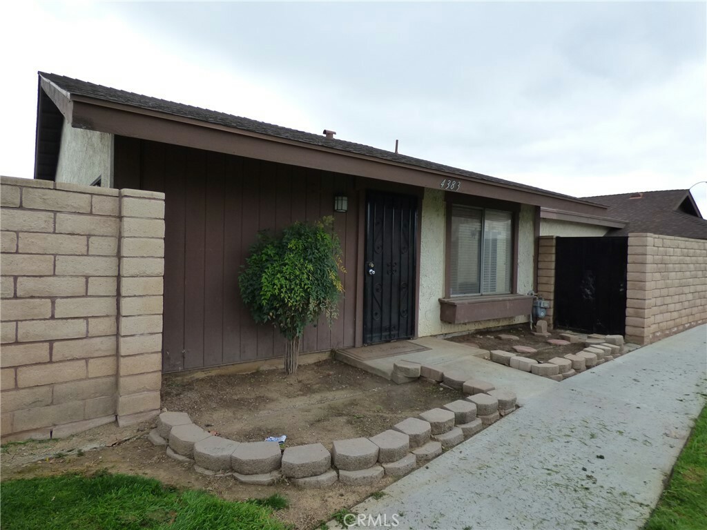 Property Photo:  4383 Kingsbury Place  CA 92503 