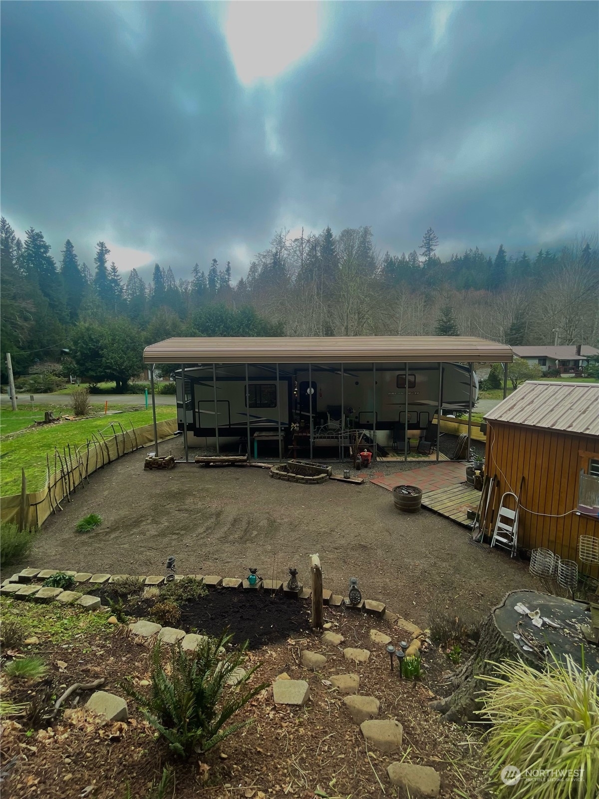 Property Photo:  210 River Road  WA 98320 