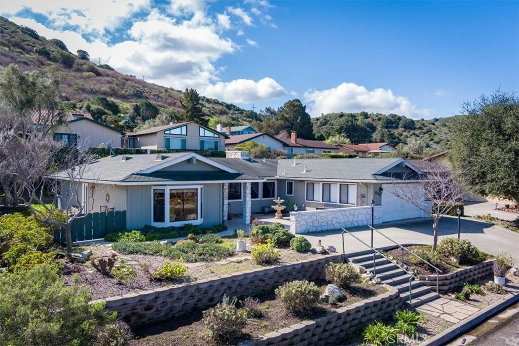 Property Photo:  649 University Drive  CA 93436 