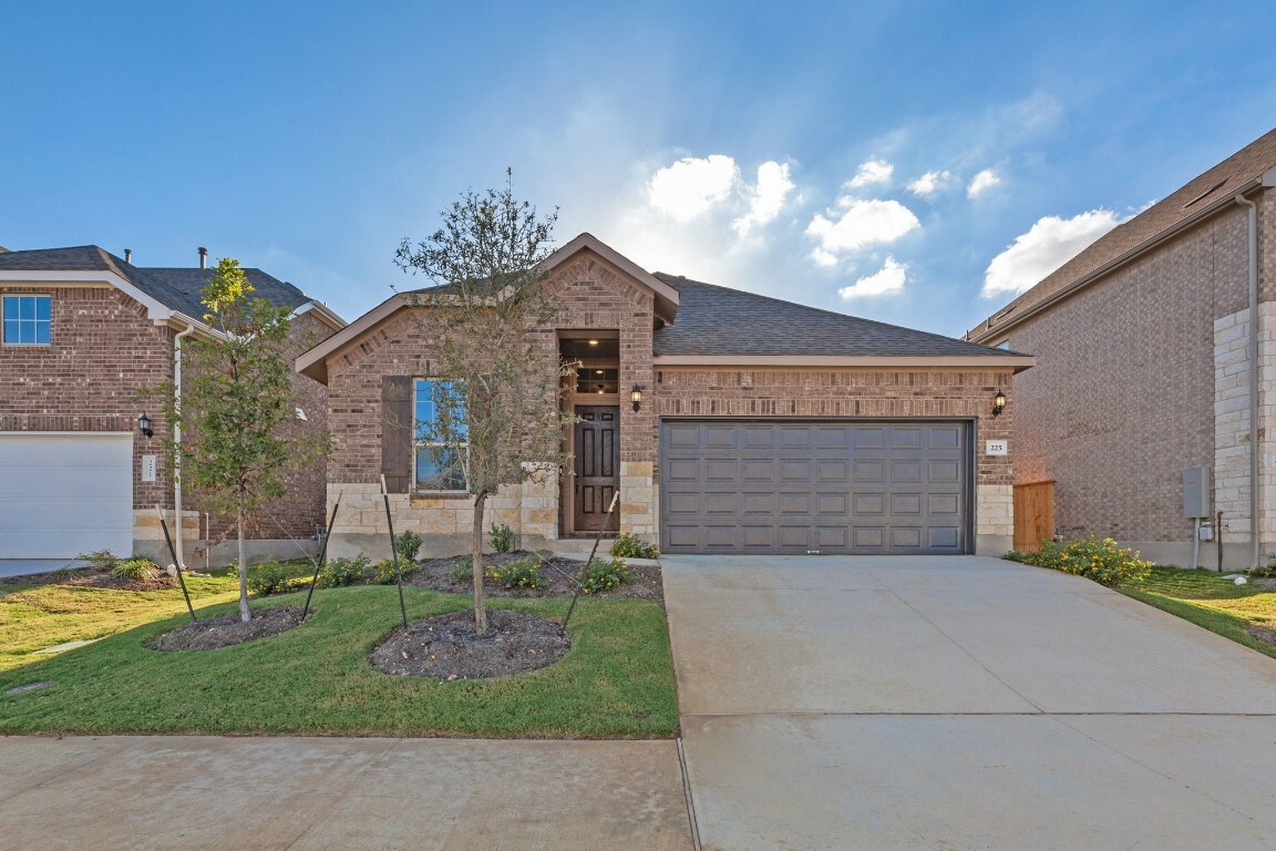 Property Photo: 225 Cogitare Lane TX 78666