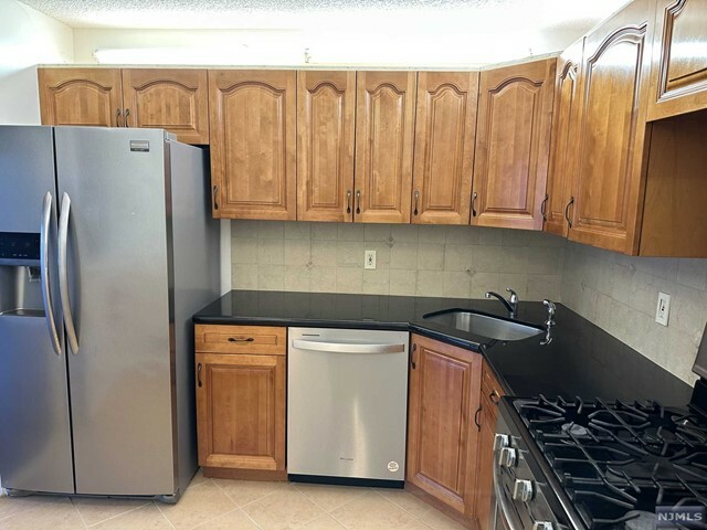 Property Photo: 126 Raintree Lane 126 NJ 07430