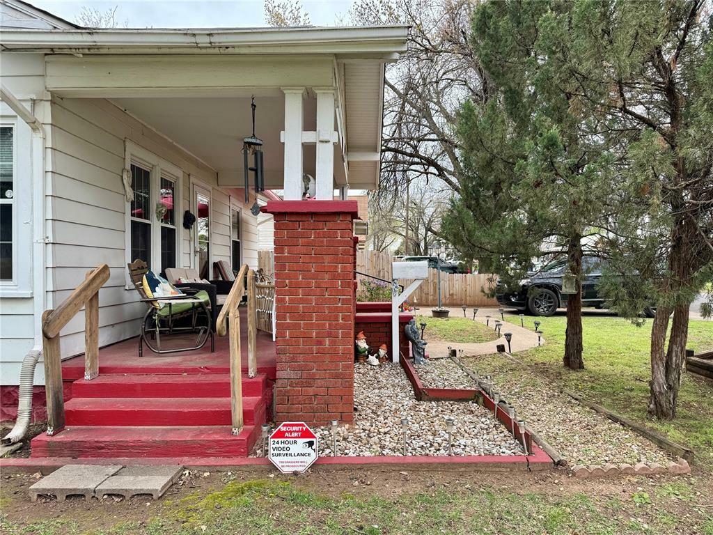 Property Photo:  601 S 12th Street  OK 73018 