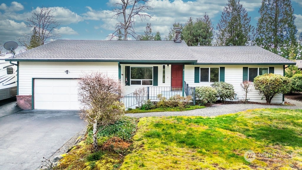 Property Photo:  21415 SE 252nd Place  WA 98038 