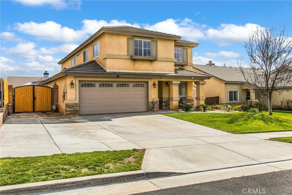 Property Photo:  1466 Willowbend Way  CA 92223 