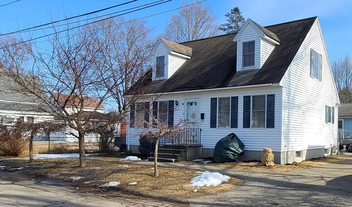 Property Photo:  15 Jenness Street  NH 03867 