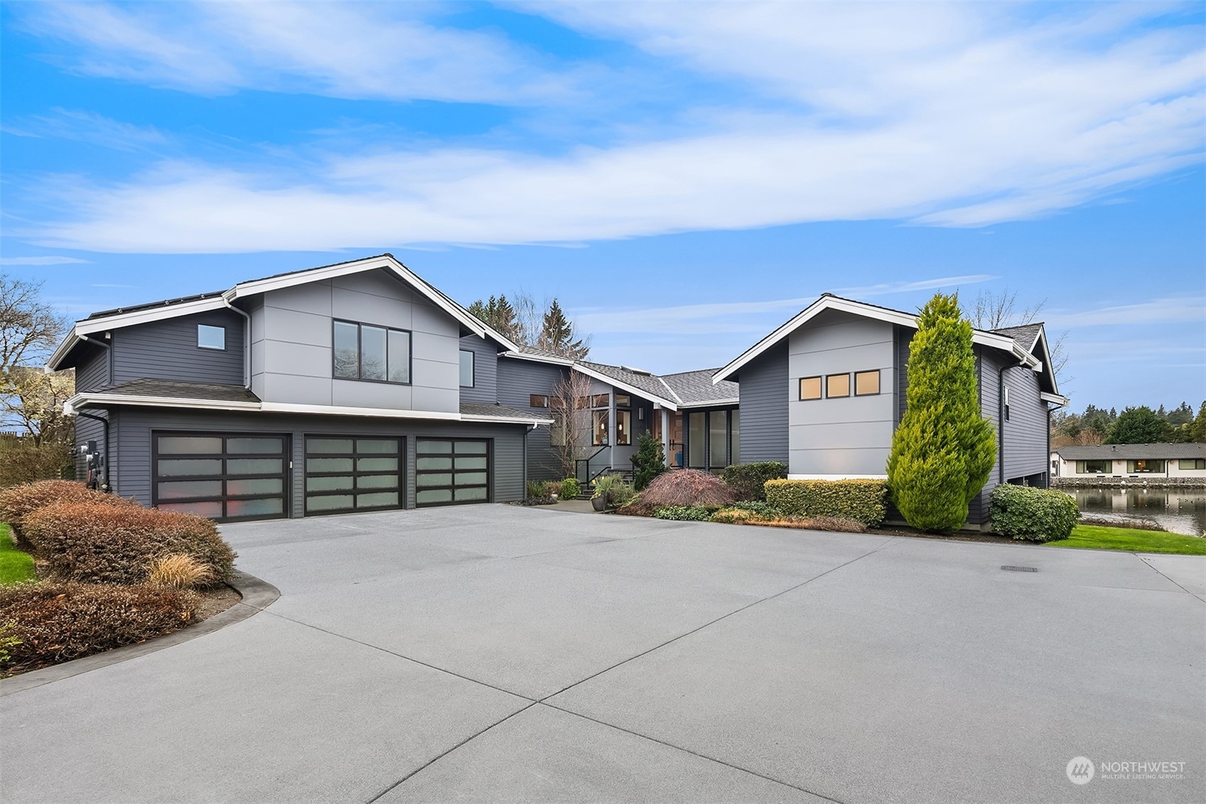 Property Photo:  1407 86th Avenue NE  WA 98004 