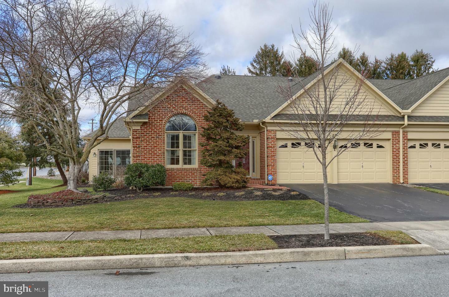 Property Photo:  35 Almond Drive  PA 17033 