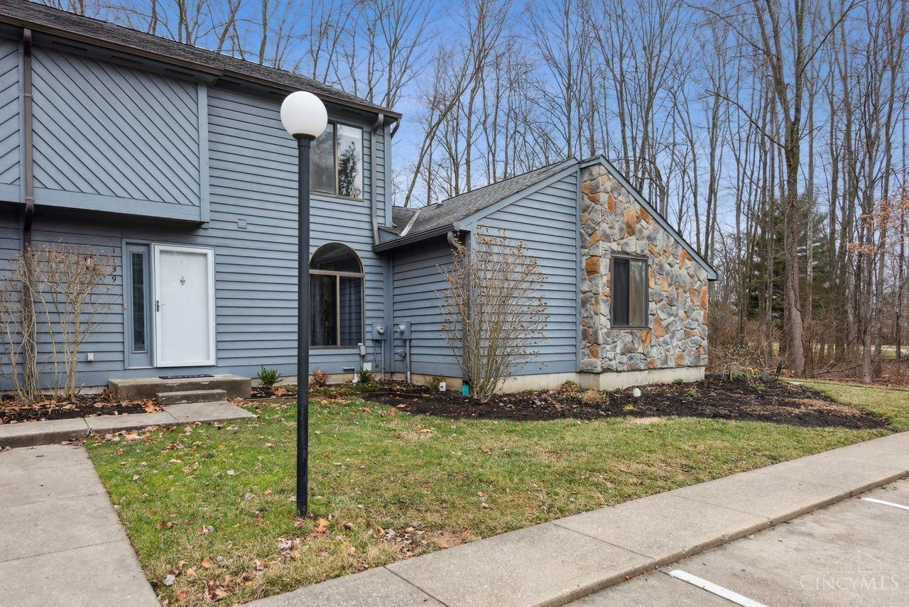 Property Photo: 1159 Lamplighter Way OH 45245
